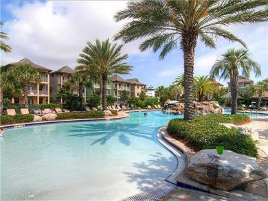 Great Destin Home 900 Yards to Beach Great Pool